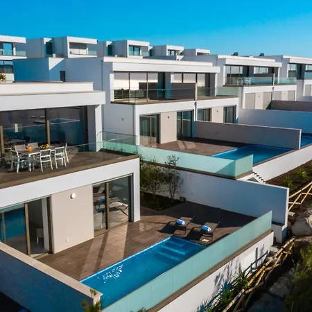 Panoramic Linked With Private Pool - 12a