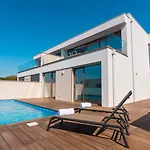 Panoramic Linked With Private Pool - 12a Villa *